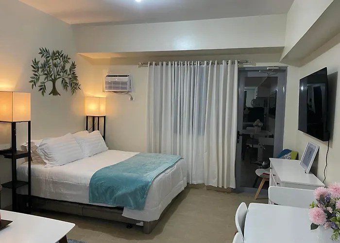 25th Manhattan Condo, Araneta * Manila